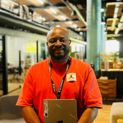 Phin Mpofu-Masamba II headshot